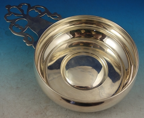 Child's Bowl Porringer #19206 w/ pierced handle wt. 9.1ozt 8